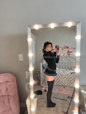 Strawbeariemilkk Photo #139