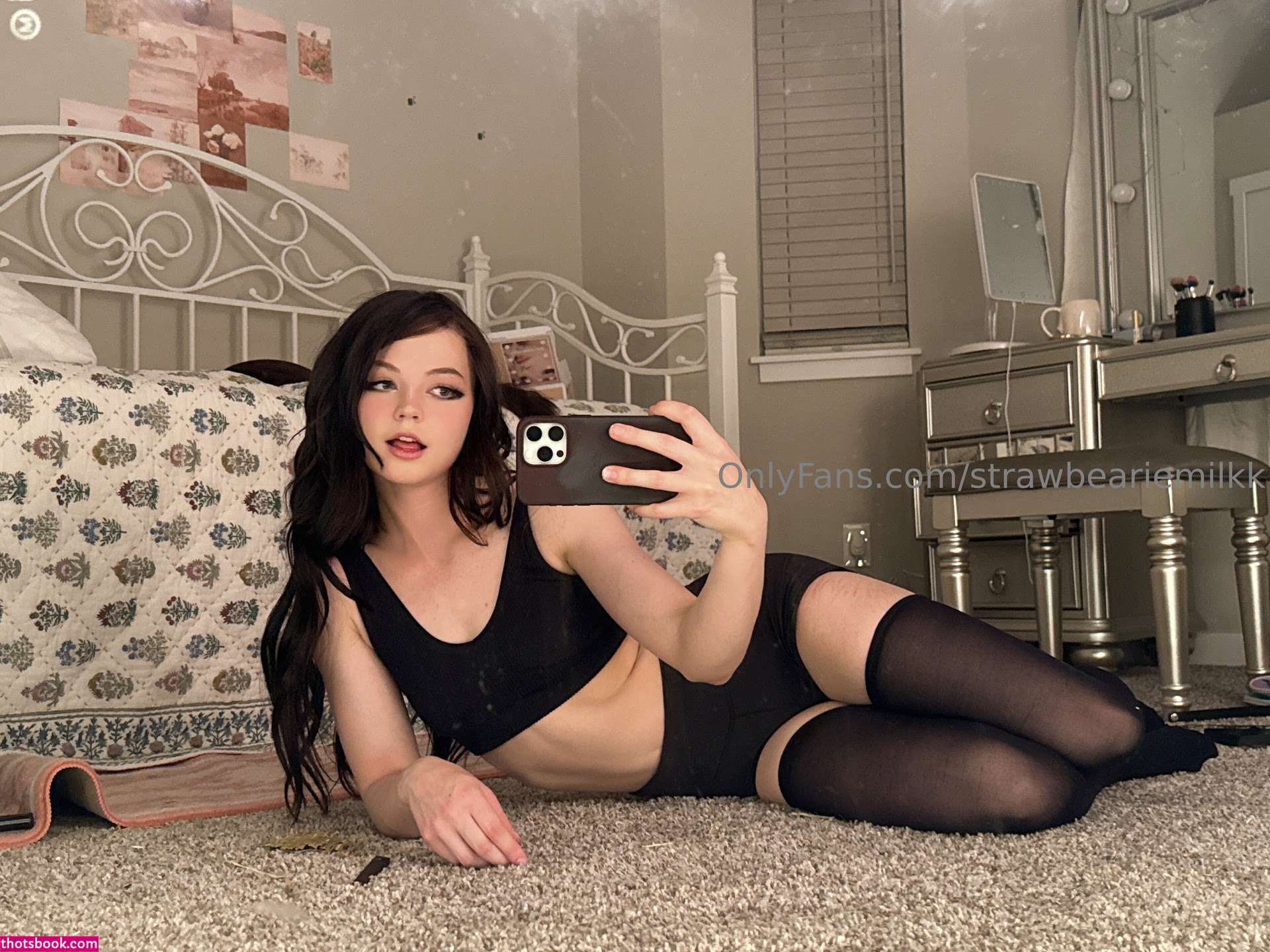 Strawbeariemilkk Photo #158