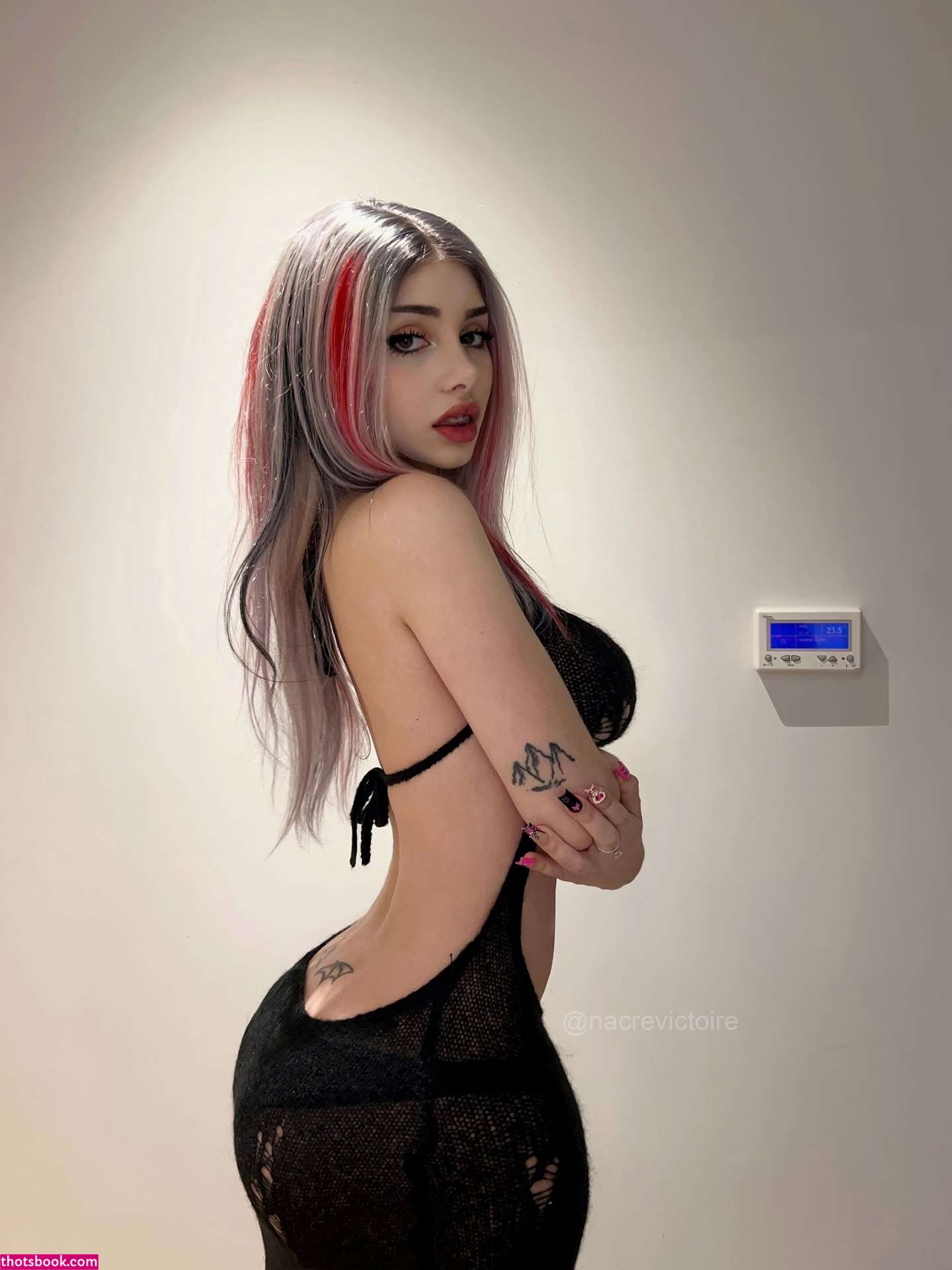 Nacre Victoire Photo #82