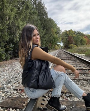 Stephanie Pappas Photo #82