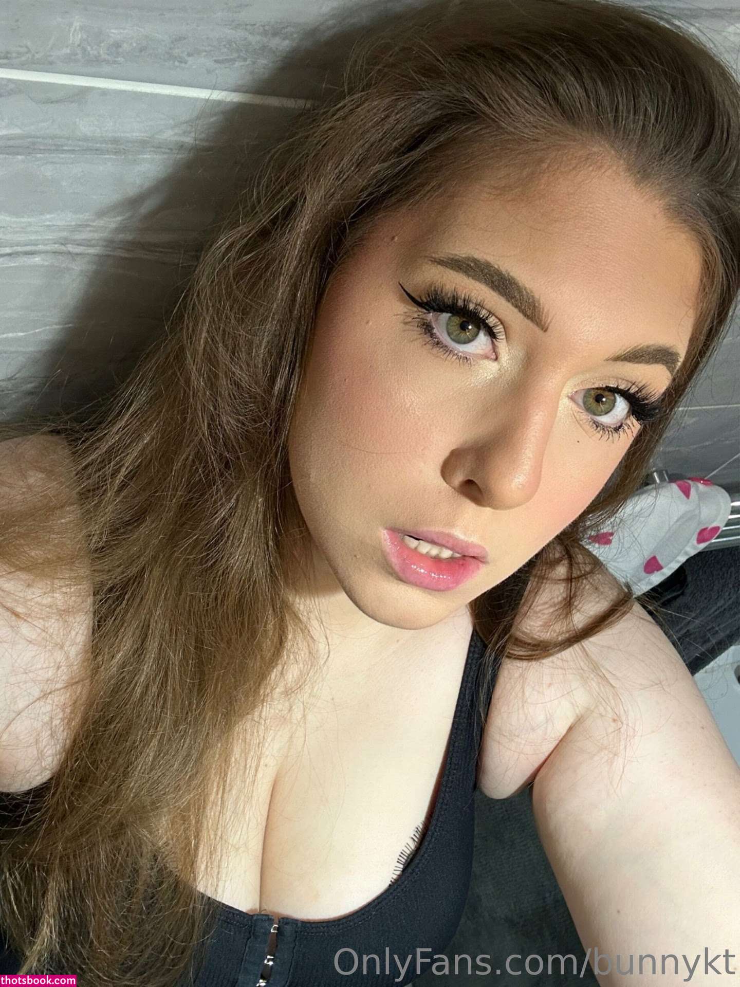 Katie Woolls Photo #79