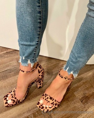 Stephanie Pappas Photo #168