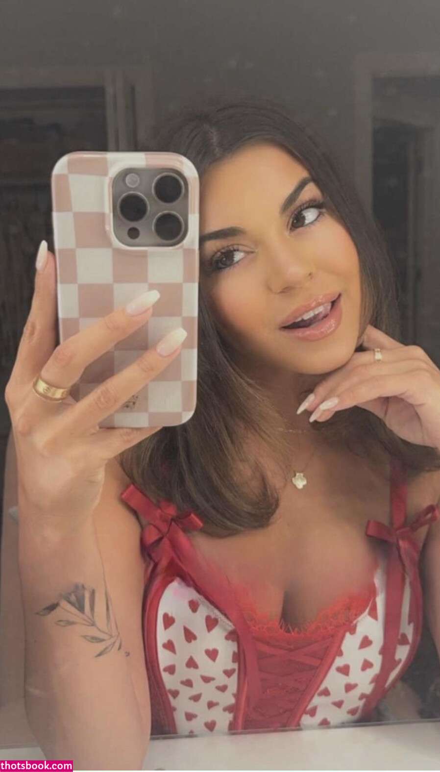 Stephanie Pappas Photo #183