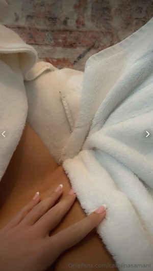 Carolina Samani Photo #397