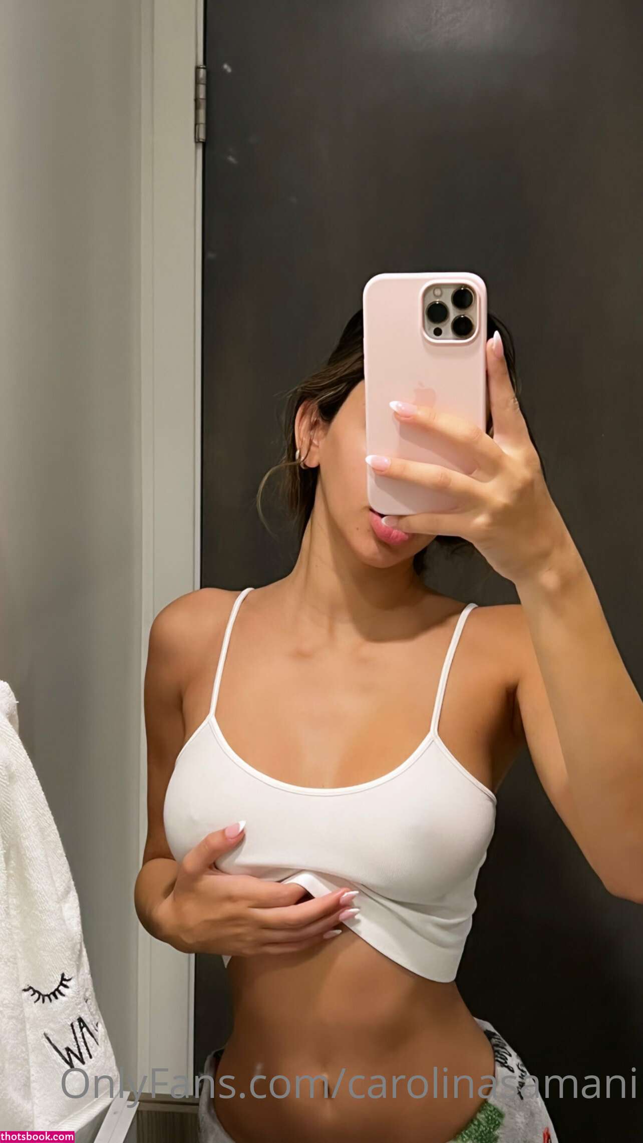 Carolina Samani Photo #406