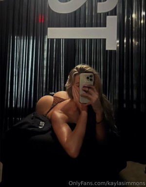 Kayla Simmons Photo #214