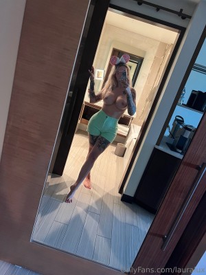 Laura Lux Photo #200