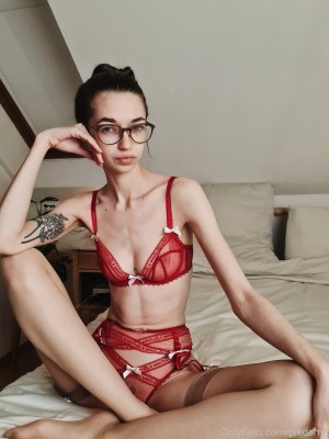 Kim Baltes Photo #84