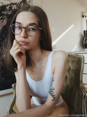 Kim Baltes Photo #105