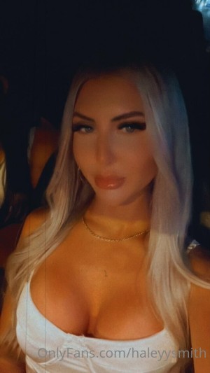 Haleyysmith Photo #13