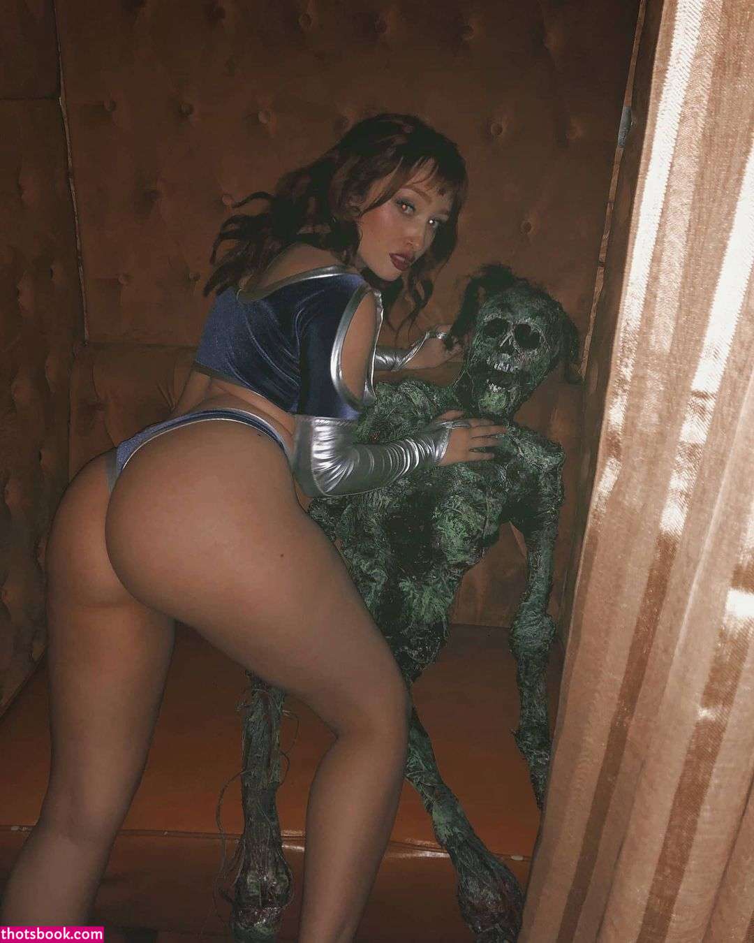 Lady Noire Photo #21