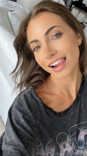 Anna Louise Photo #466