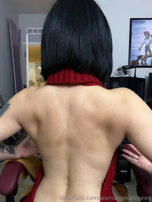 womanwearingred Photo #34