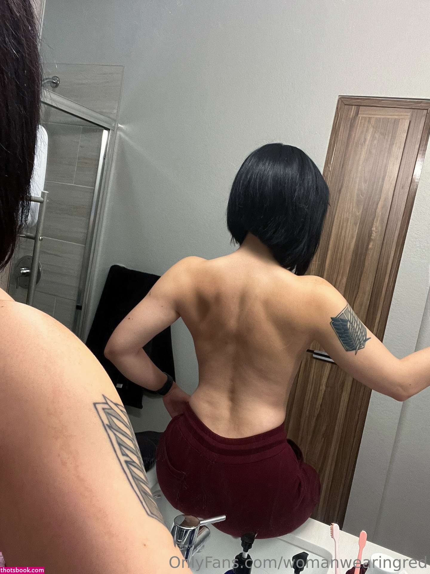 womanwearingred Photo #39