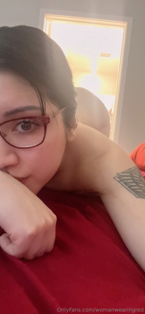 womanwearingred Post #6