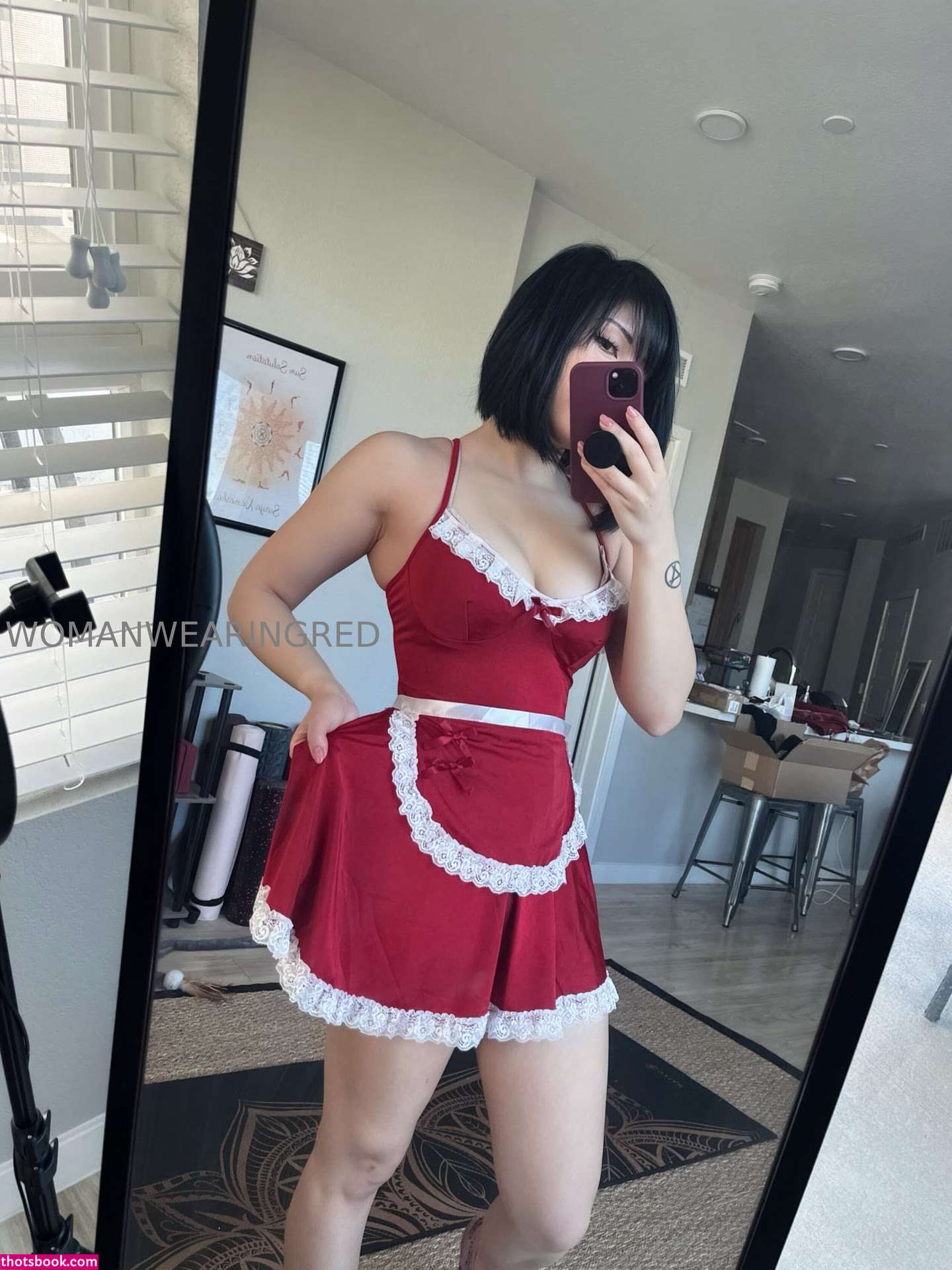 womanwearingred Photo #106