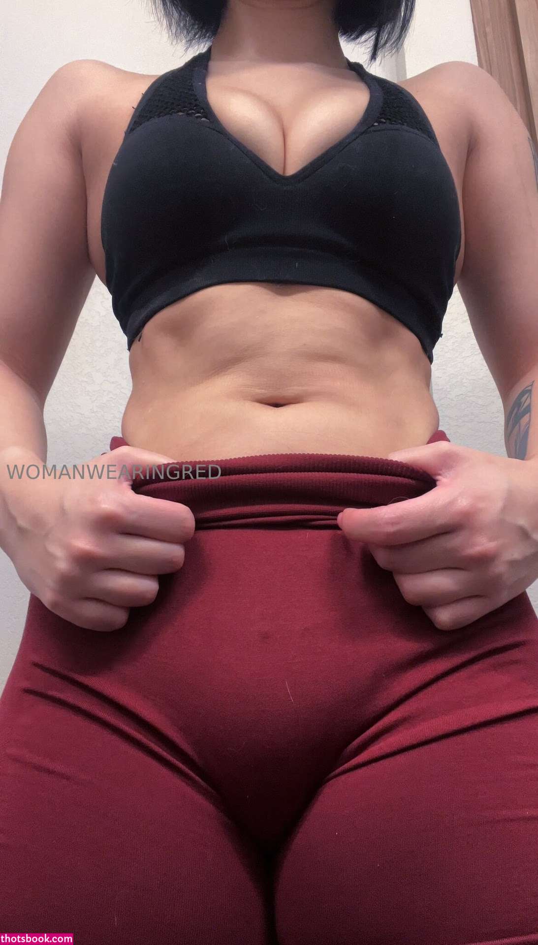 womanwearingred Photo #118