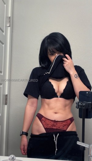 womanwearingred Post #15