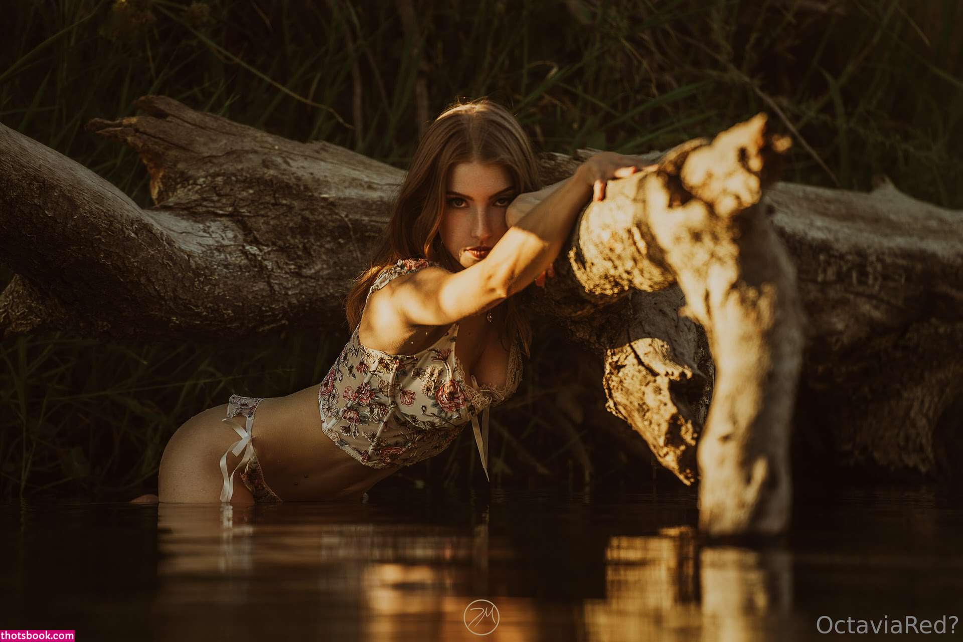 Octavia Red Photo #93