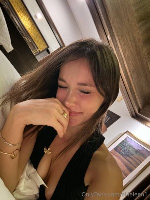 Ellie Leen Photo #662