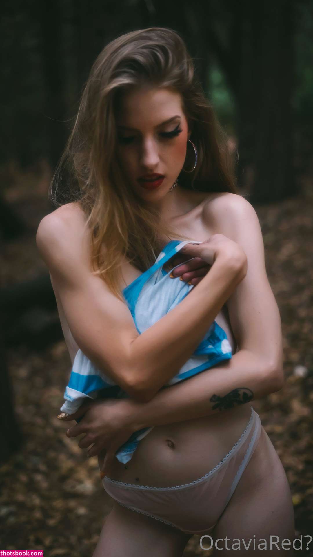 Octavia Red Photo #130