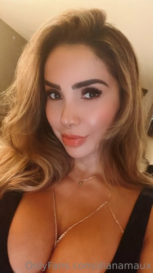 Diana Maux Photo #48