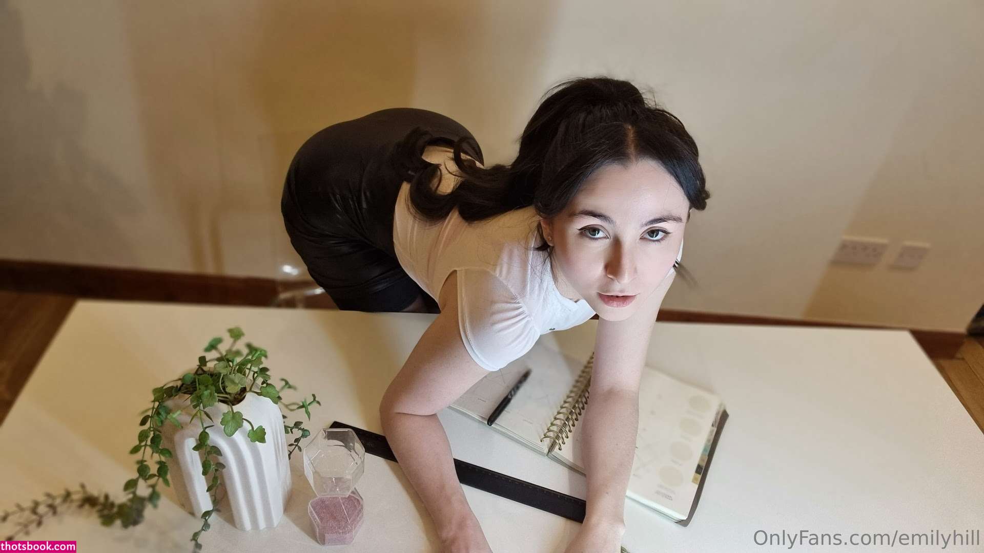 Emily Hill Photo #111