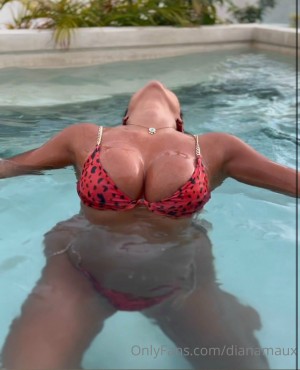 Diana Maux Photo #82