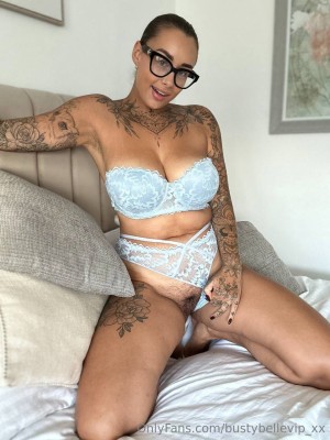 Busty Belle Photo #10