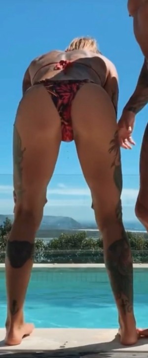 Kelly Winstanley Photo #2