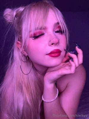 kiwikyy Photo #4