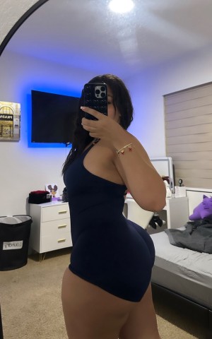 nikkilopzz Photo #15