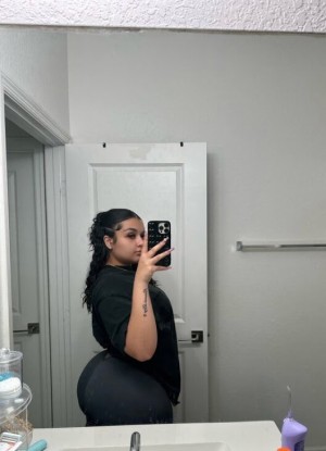 nikkilopzz Photo #31