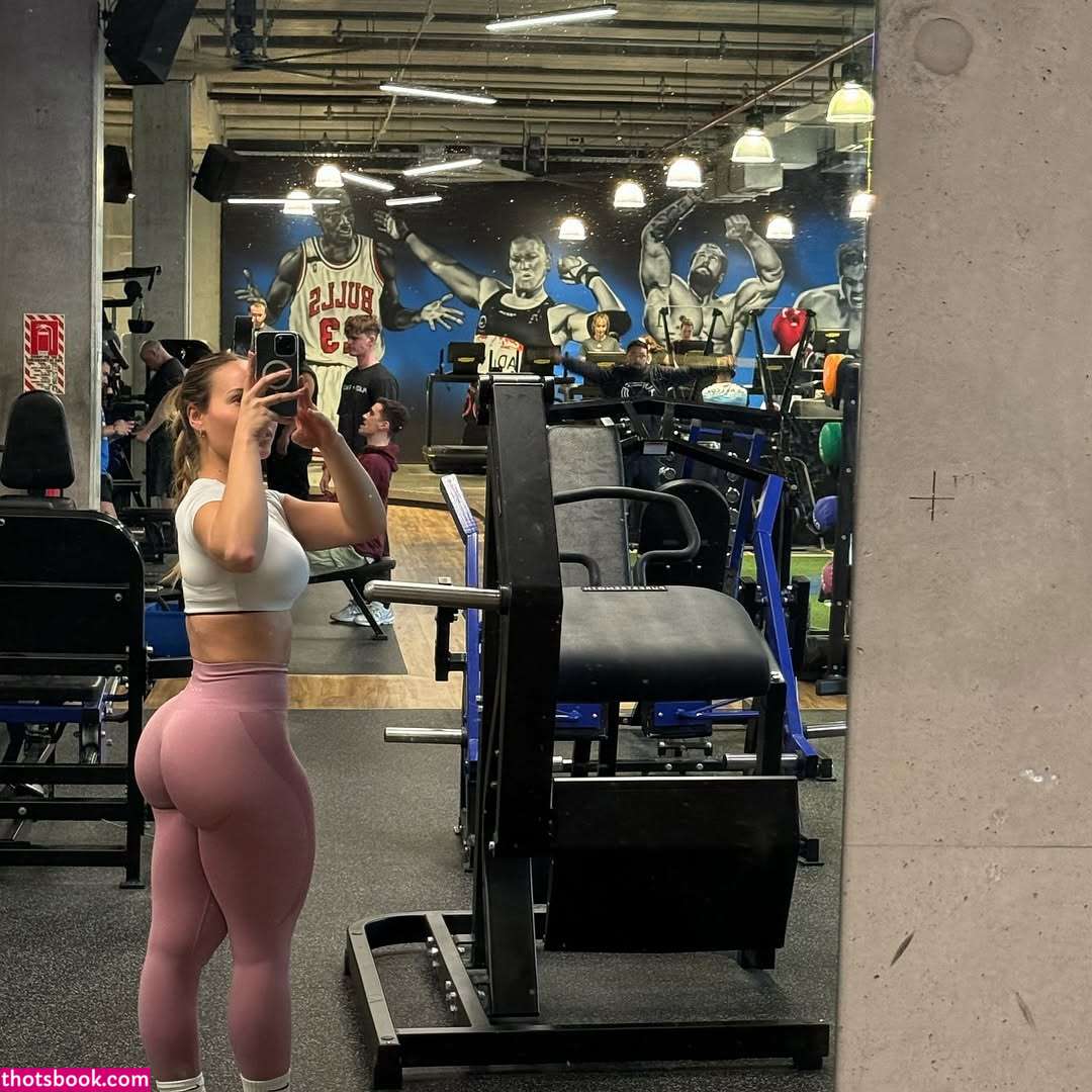 Berdina Magdalena Photo #25