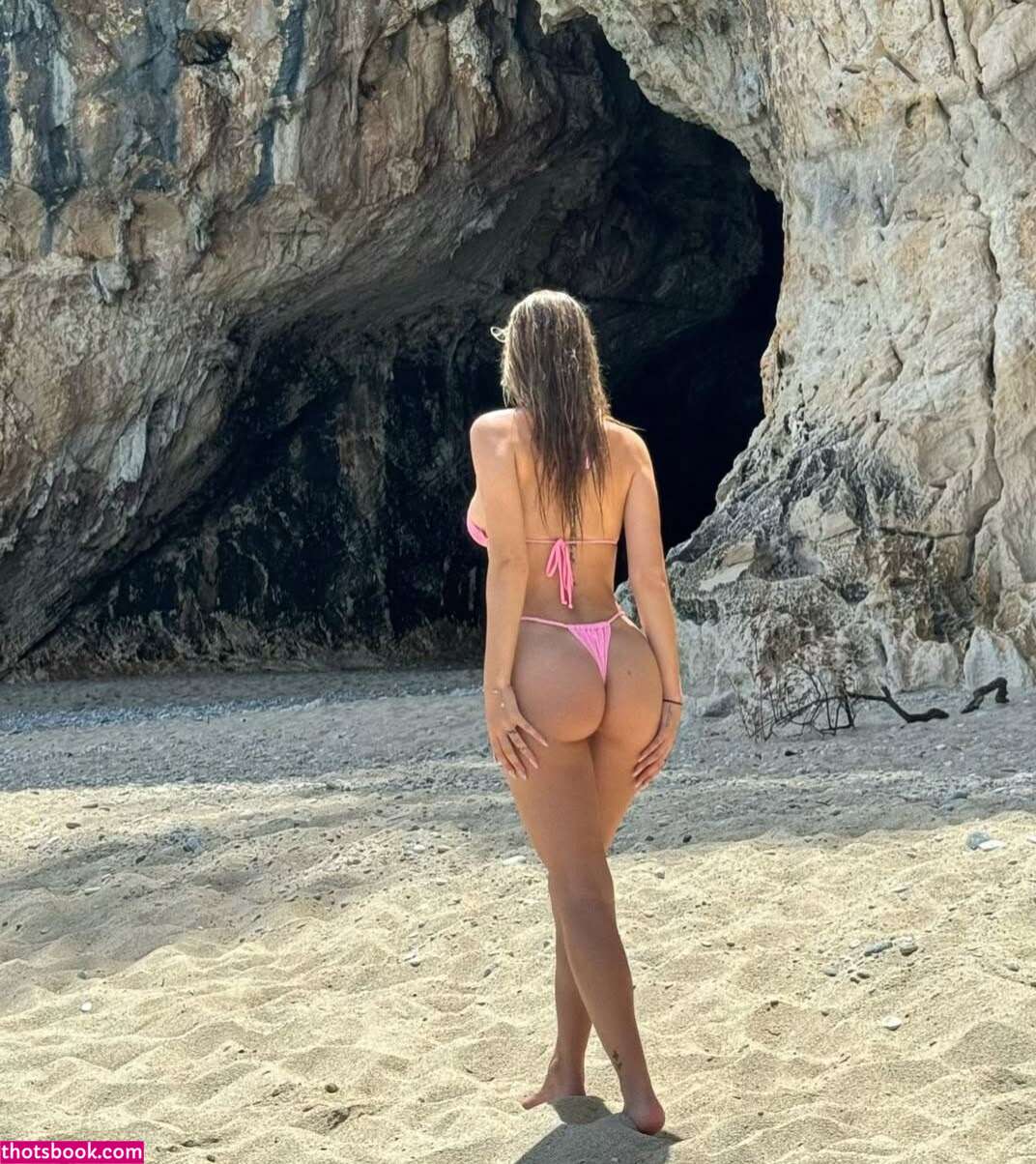 Elisa Pellegrino Photo #9