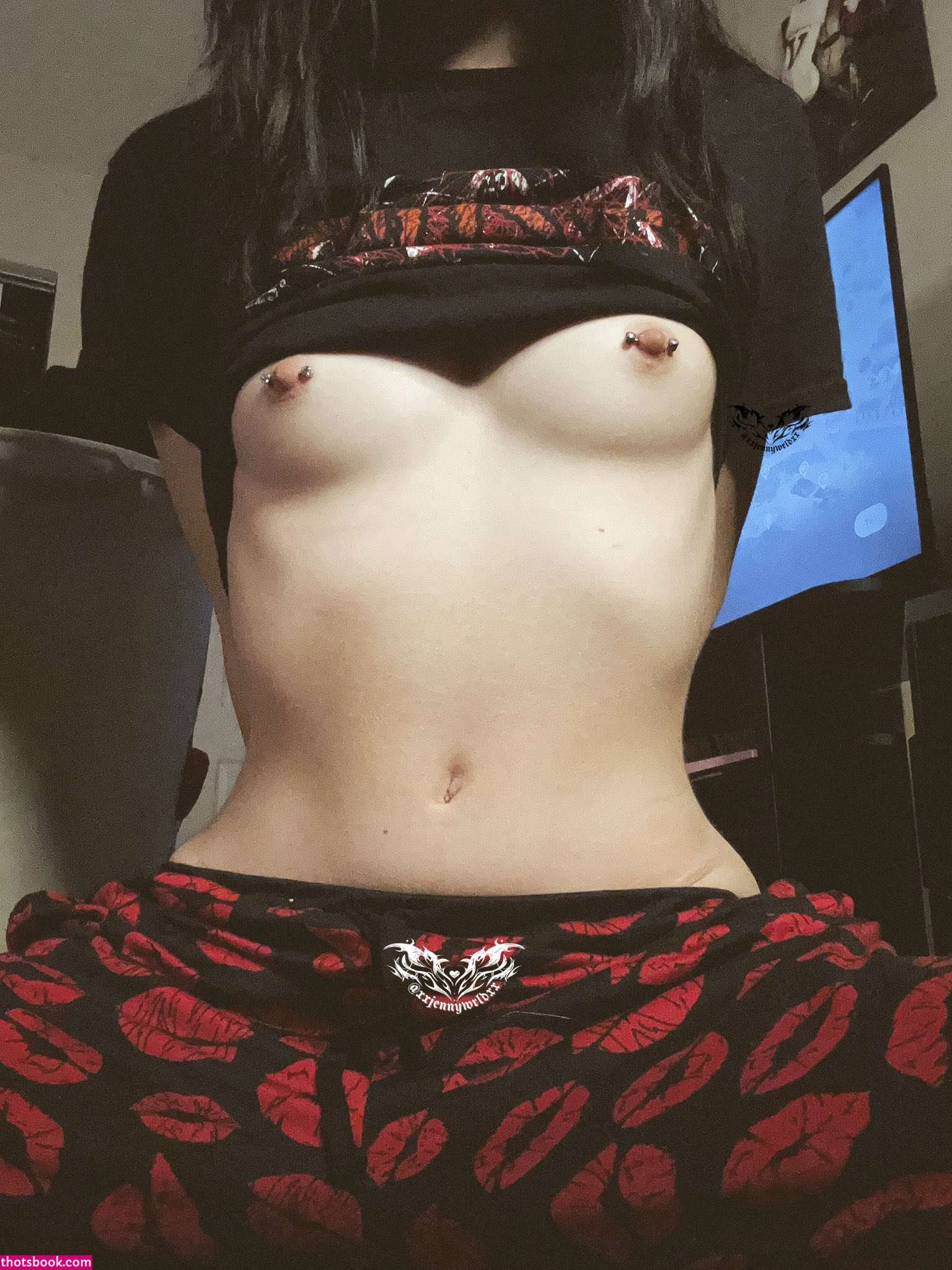 jennyswrldd Photo #25