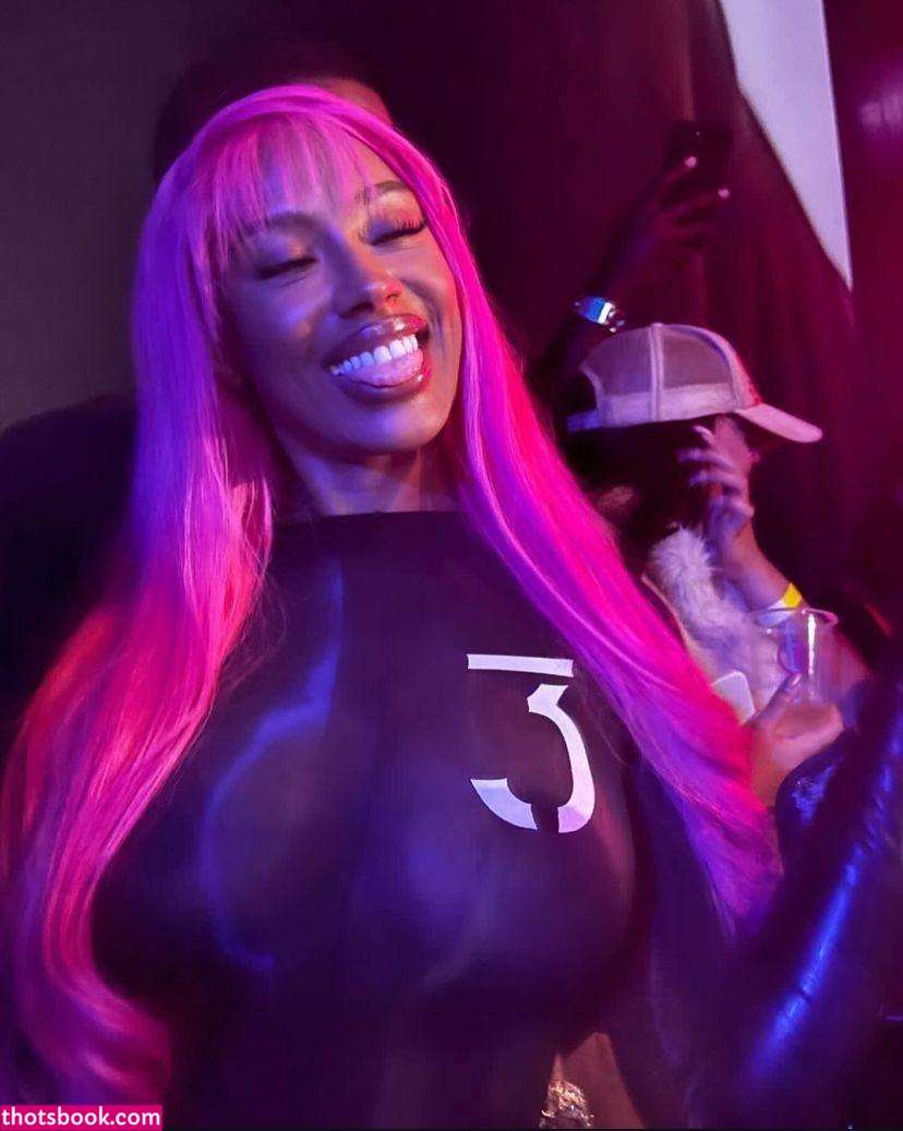 Raven Tracy Photo #3