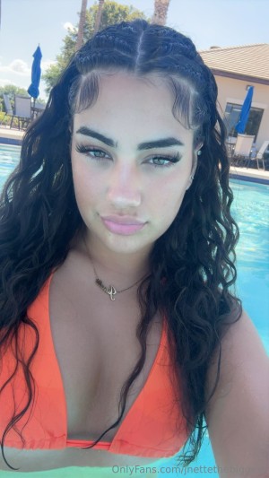 janettelmao Photo #11