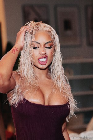 Qimmah Russo Photo #638