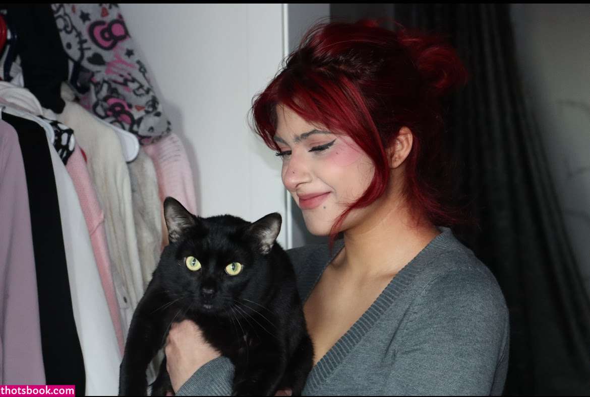 Dhawani Chugh Photo #42