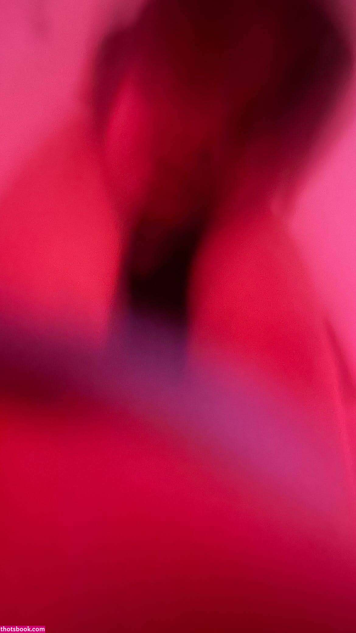 Gothbbyfeet Photo #11