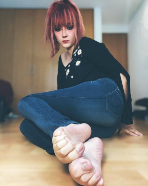 Gothbbyfeet Post #2