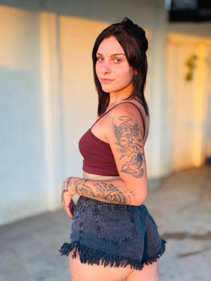 emmaatabernaa16 Photo #13