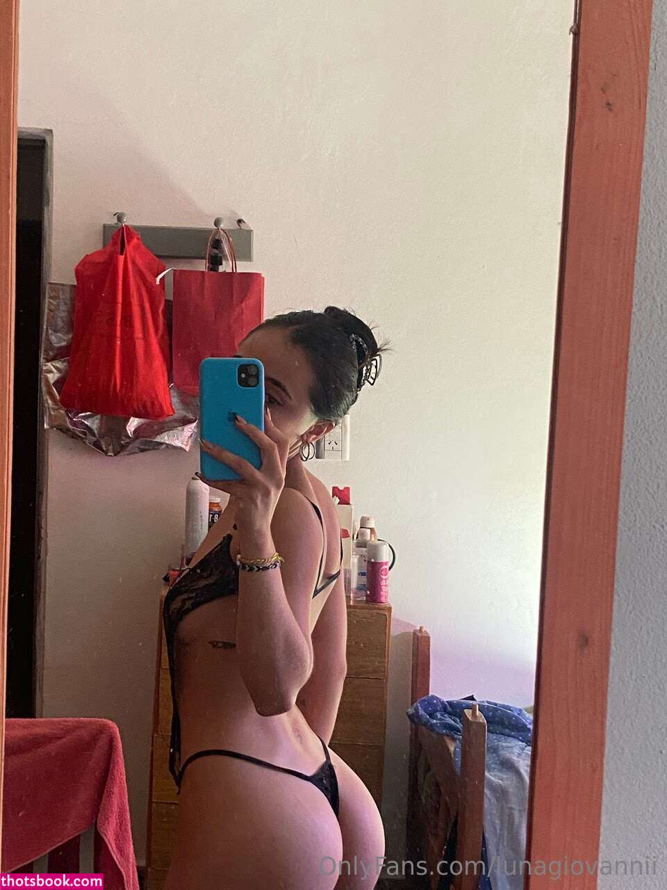 Luna Giovanni Photo #17