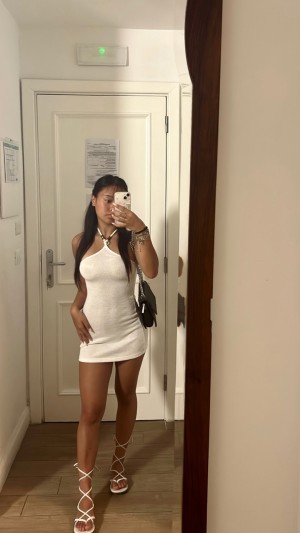 Michela Han Photo #4