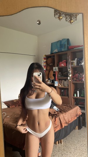 Michela Han Photo #12