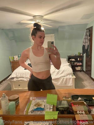 Welcometothesmokeshow Photo #23