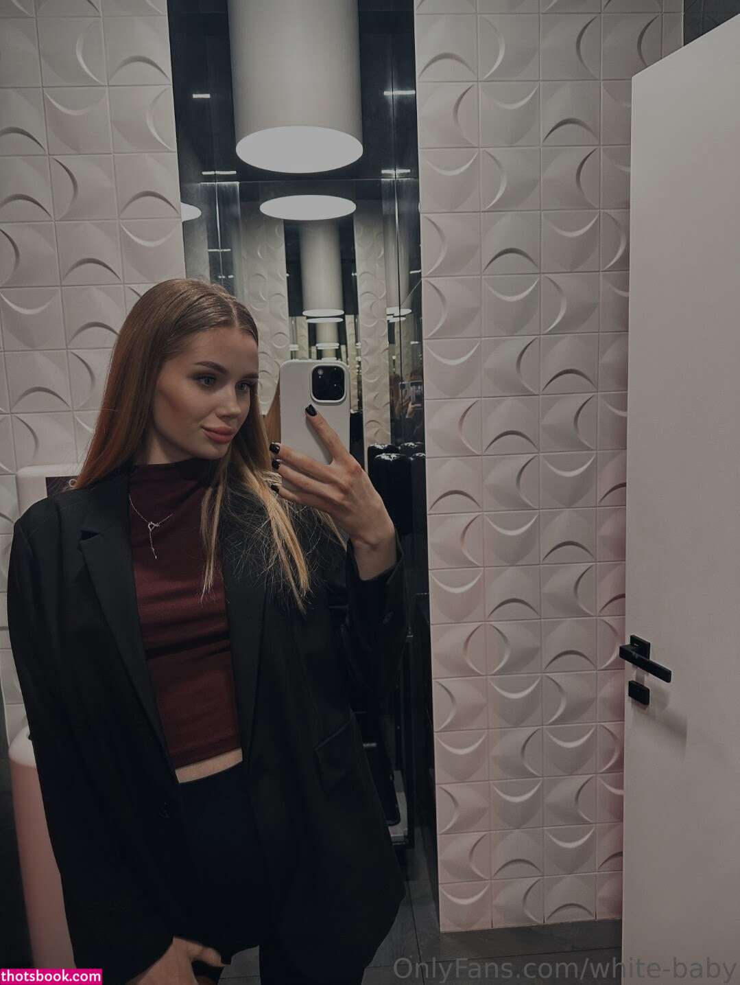 Whitebaby18 Photo #2