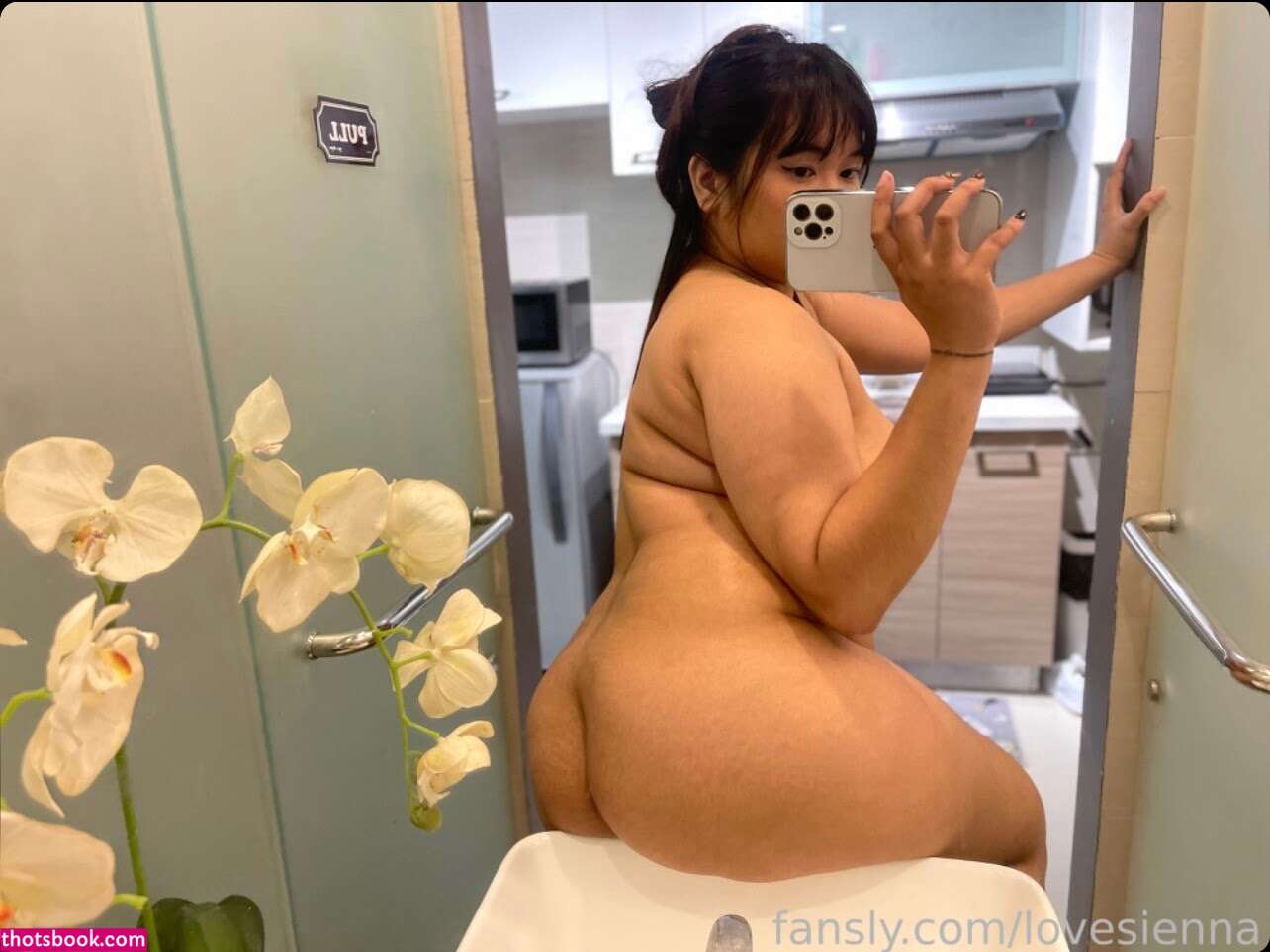 Yoursie Nna Photo #5