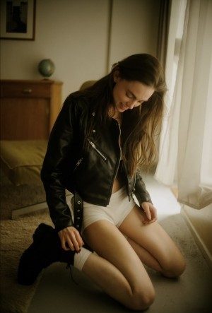 Charleen Weiss Photo #42